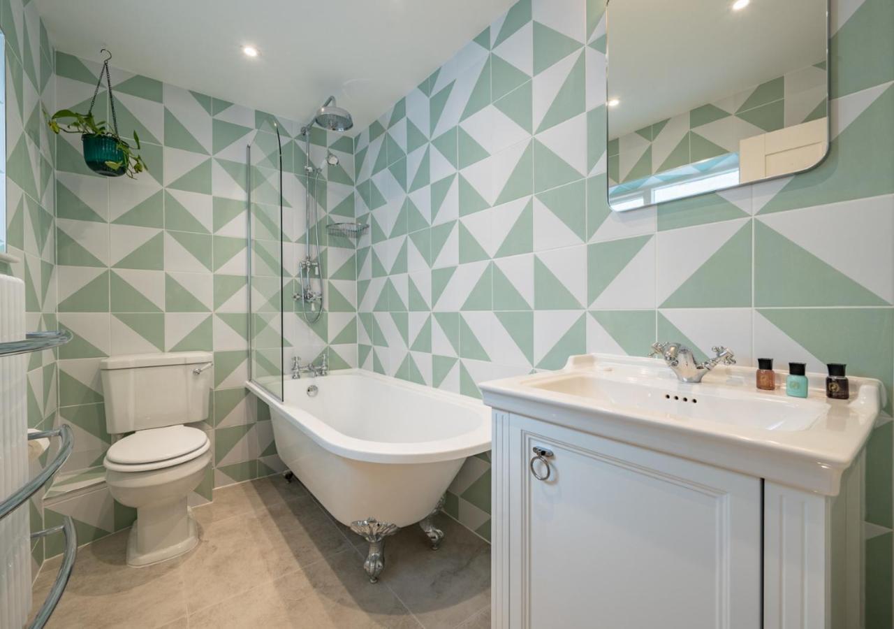 Ferienhaus Premium Designer 4 Bedroom In Clifton - 3 Bathrooms & Cinema Bristol